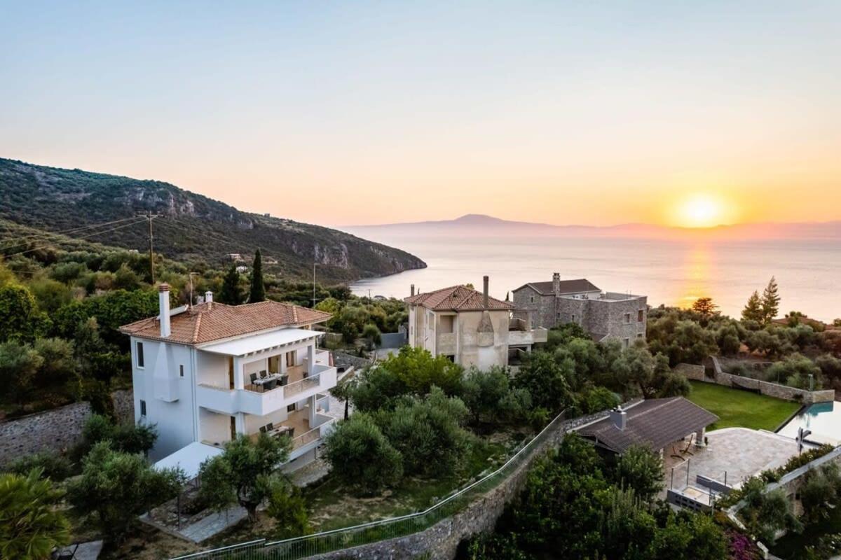 Kitries Summer Getaway - Eden Cozy Suite Kitriai Bagian luar foto