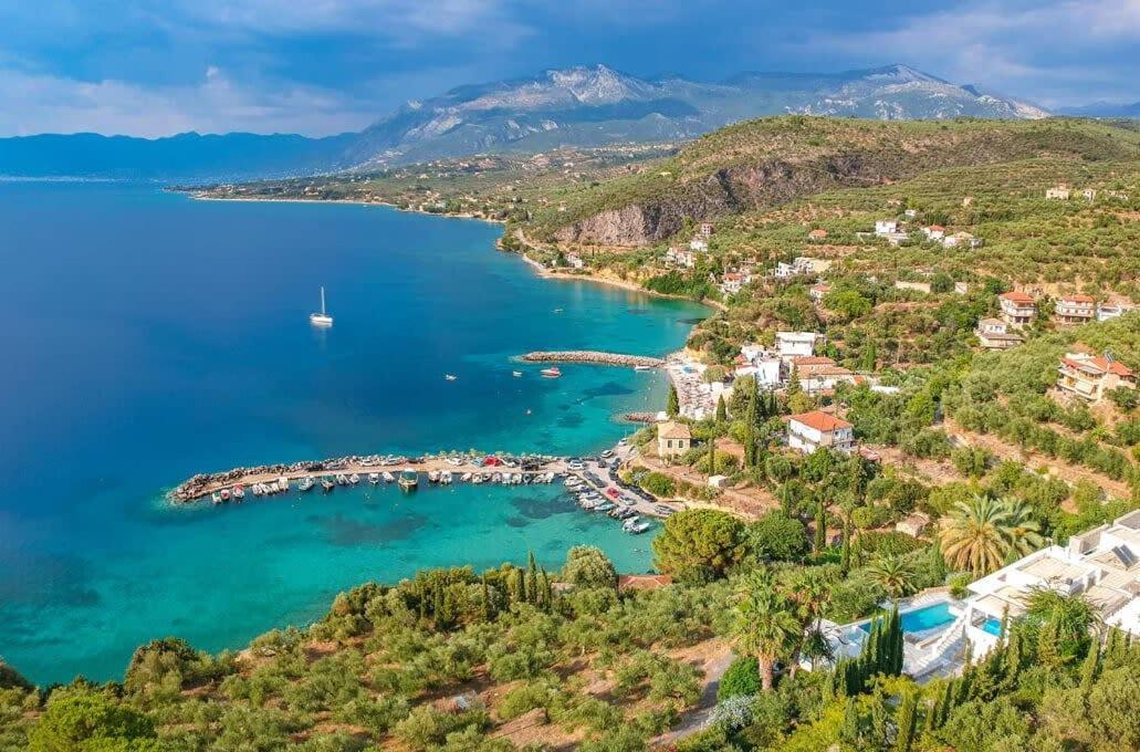 Kitries Summer Getaway - Eden Cozy Suite Kitriai Bagian luar foto